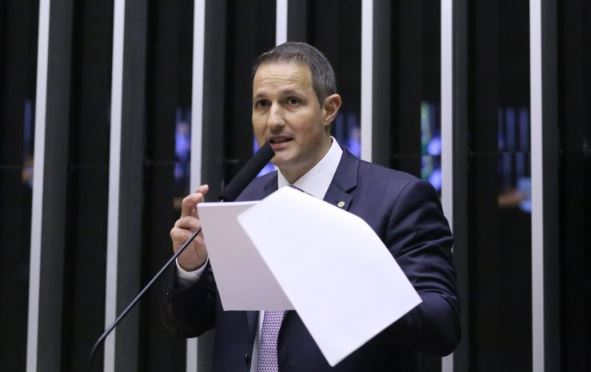 Câmara aprova projeto de lei antifacção; veja como votou cada deputado