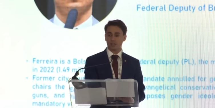 Nikolas discursa em El Salvador com presença de Bukele