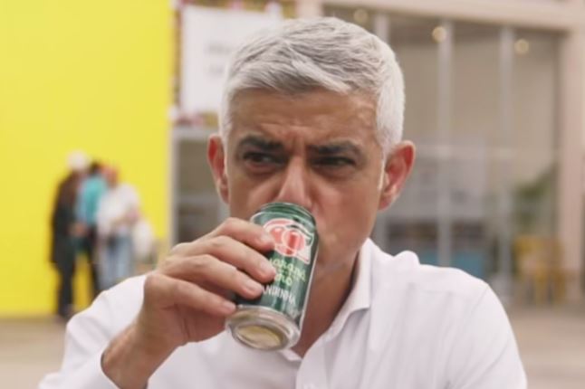 Prefeito de Londres experimenta Guaraná e reprova: ‘horrível!’