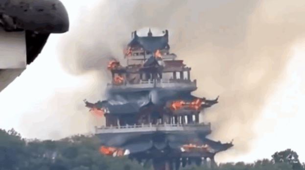 Incêndio atinge templo de 1.500 anos na China