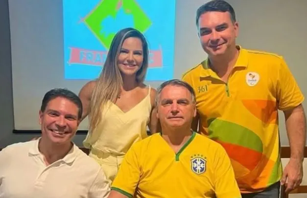 Esposa de Ramagem tem contas bancárias bloqueadas e acusa Moraes