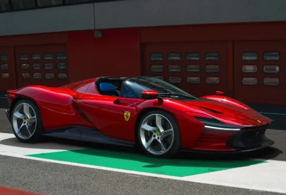 Ferrari de modelo único em São Paulo terá o IPVA mais caro da cidade em 2026