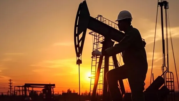 Quem é o bilionário da América do Sul que está lucrando (ainda mais) com a alta do petróleo