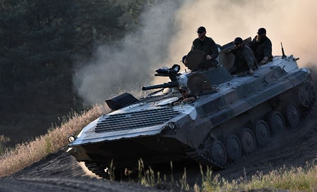 Mais um país da Europa recorre ao serviço militar a partir de 2026