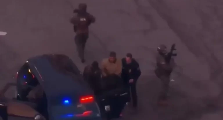 Maduro deixa prisão e chega a tribunal em Nova York; Veja vídeo