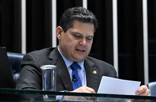 CPMI do INSS: Mendonça dá 48 horas para Alcolumbre tomar decisão