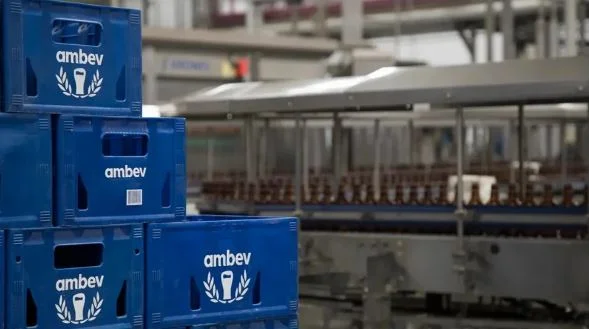 ‘Trolagem’ em happy hour na Ambev vira demissão e termina na Justiça do Trabalho