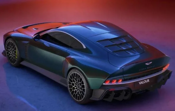 Montadora do carro do James Bond demite 20% dos trabalhadores