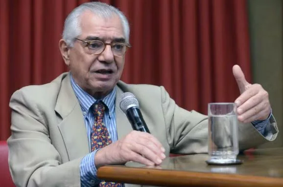 Morre José Álvaro Moisés, fundador do PT