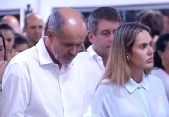Defensoria quer que emissoras paguem indenização milionária a mãe que teve filhos mortos pelo pai