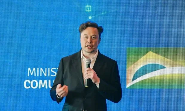 Exigência do TSE pode entregar conexão das urnas eletrônicas a Elon Musk