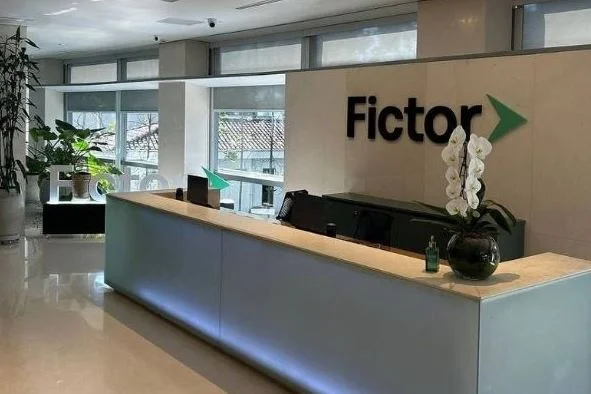 Urgente: PF deflagra operação contra esquema financeiro e mira CEO de grupo