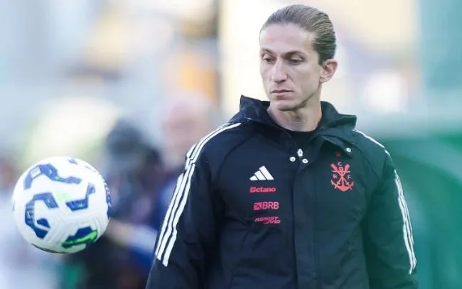 Flamengo demite Filipe Luís