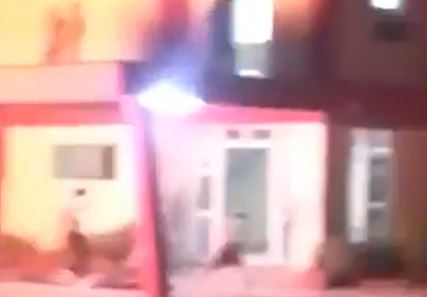 Manifestantes invadem sede do partido comunista em Cuba; Assista