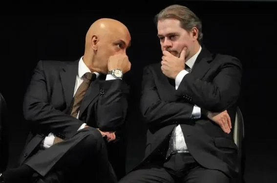 CPI para investigar Moraes e Toffoli atinge assinaturas necessárias
