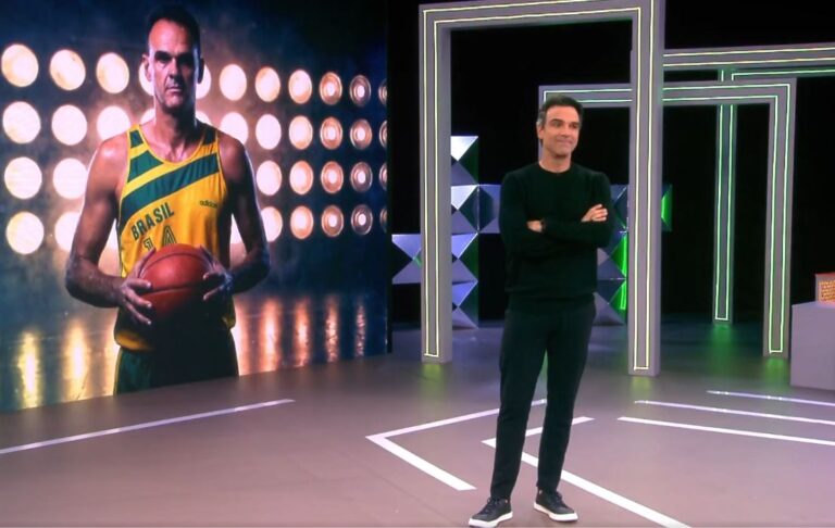 Tadeu Schmidt se emociona ao vivo ao homenagear irmão Oscar