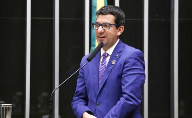 Deputado tucano é alvo de ação da PF
