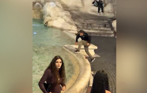 Turista bêbado ‘mergulha’ em ponto turístico da Itália e….
