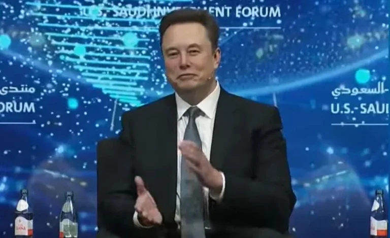Trilionário, Elon Musk vive em casa de 37 m² no Texas