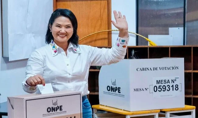 Agora: Keiko Fujimori ultrapassa candidato de esquerda e volta a liderar eleições no Peru