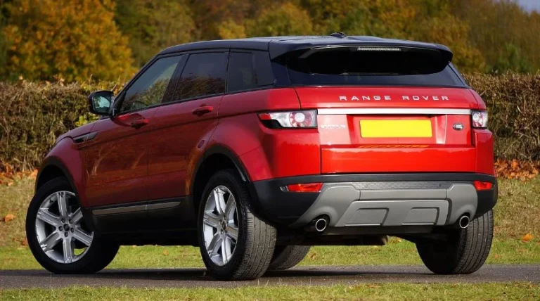 Land Rover encerra produção e deixa o Brasil
