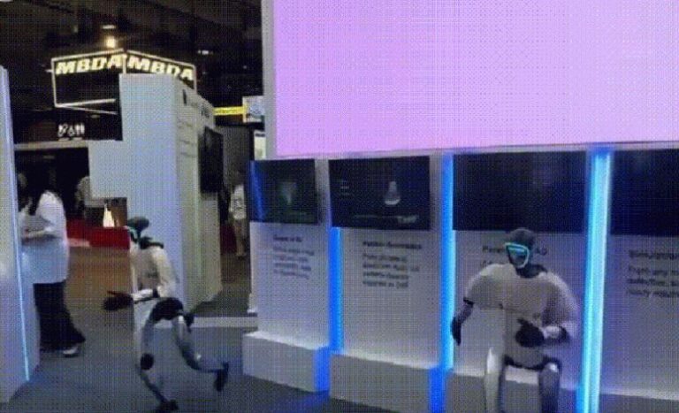 Robôs se ‘rebelam’ e destroem TVs em feira de tecnologia