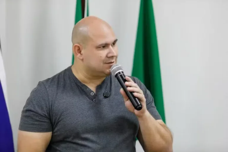 Prefeito do PL veta campeonato de “Farmar Aura” em parque da cidade