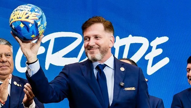 Presidente da Conmebol confirma mudança para a Copa de 2030