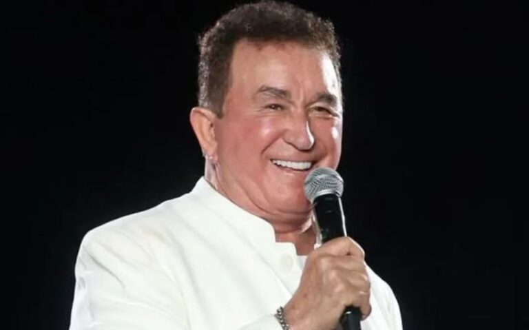 Caminhão de Amado Batista atinge casas e barbearia em Goiânia