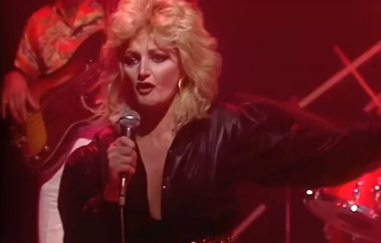 Morre Bonnie Tyler, dona de uma das vozes mais marcantes do pop dos anos 1980