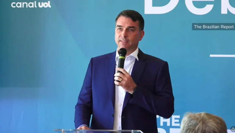 Flávio fala sobre sistema de votação do Brasil em encontro com diplomatas
