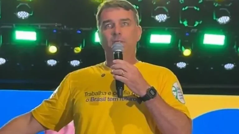 Flávio Bolsonaro detona: ‘demônio, vai responder pelos crimes’