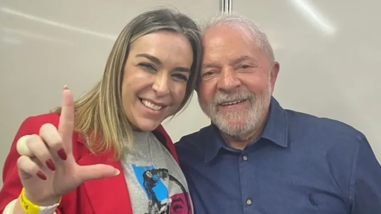 Lula diz não conhecer lobista, mas web resgata dezenas de fotos e registros de encontros