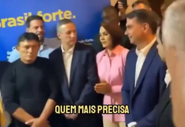 Agora: Michelle e Flávio selam reconciliação com oração