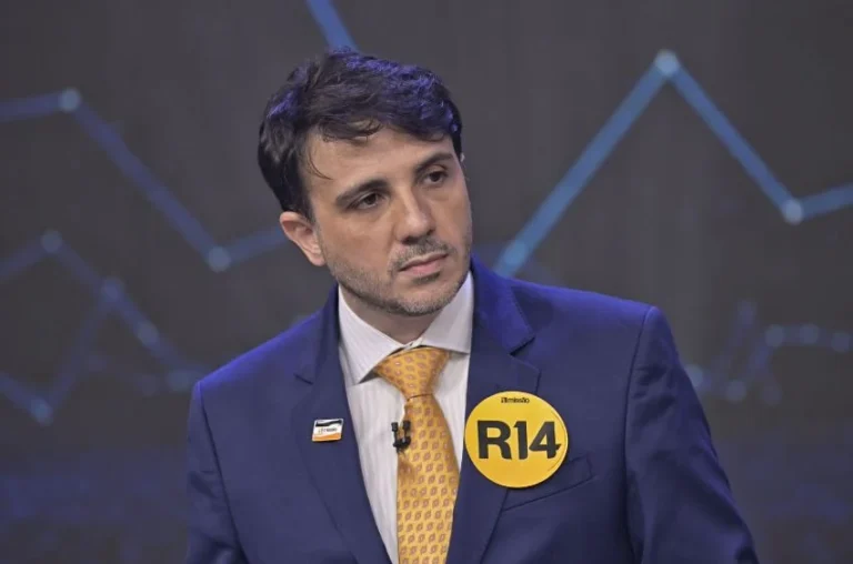Candidatos se manifestam sobre suspensão da campanha de Renan Santos