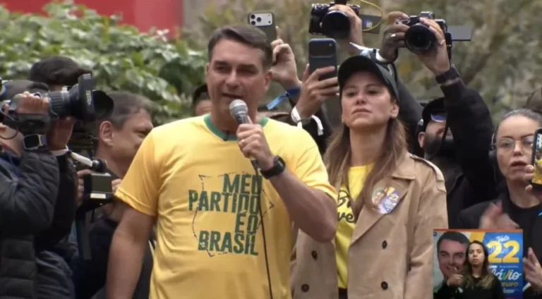 Flávio vai para cima de Moraes e alerta para ‘facada’ contra sua candidatura