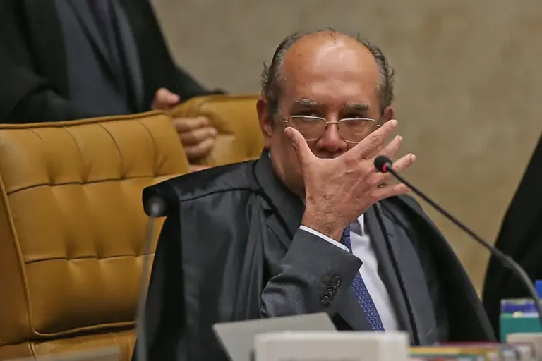 Bastidores: Gilmar Mendes cobra Lula em meio à crise do STF