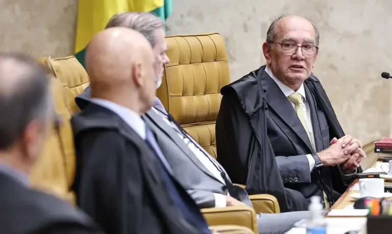 Gilmar e Zanin mandam PF entregar celular de Vorcaro sem passar pelo relator