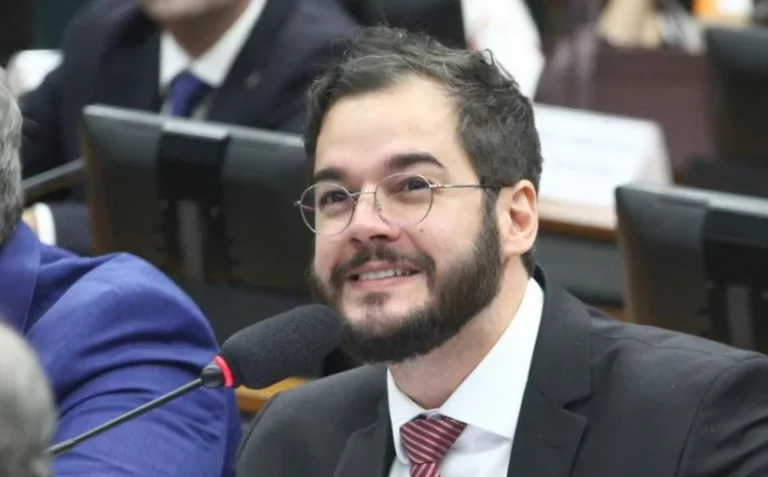 Túlio Gadêlha reage a provocações após Fátima Bernardes entrevistar Bonner: ‘minha família’